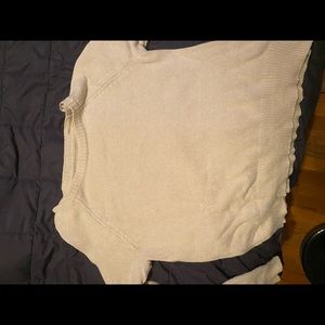 Lightweight sweater cutout arms